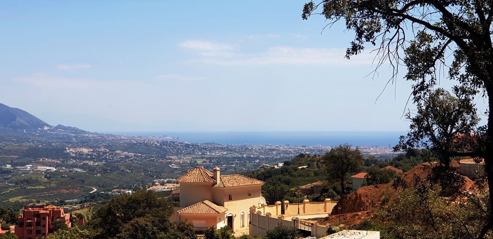Residential Plot in La Mairena, Marbella East