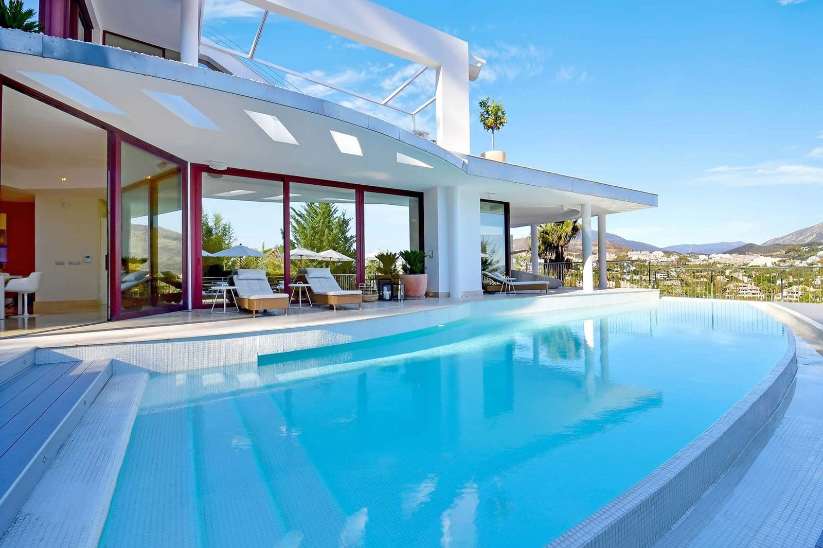 Detached Villa in Nueva Andalucía, Nueva Andalucía