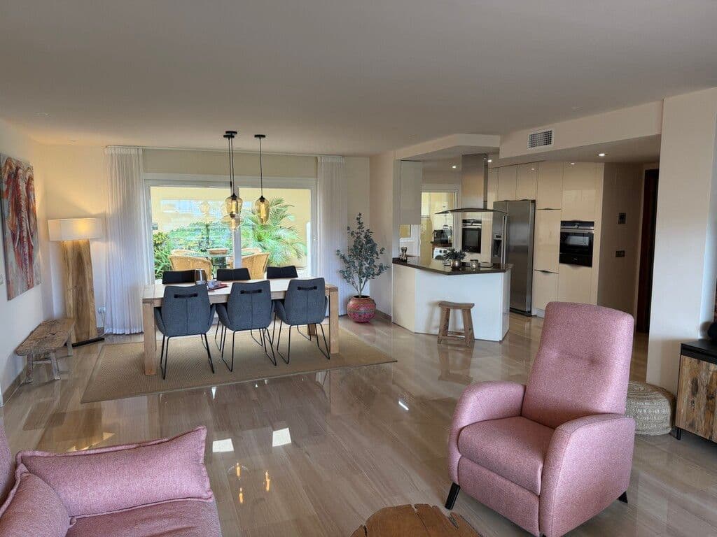 Middle Floor Apartment in Mijas Costa, Mijas