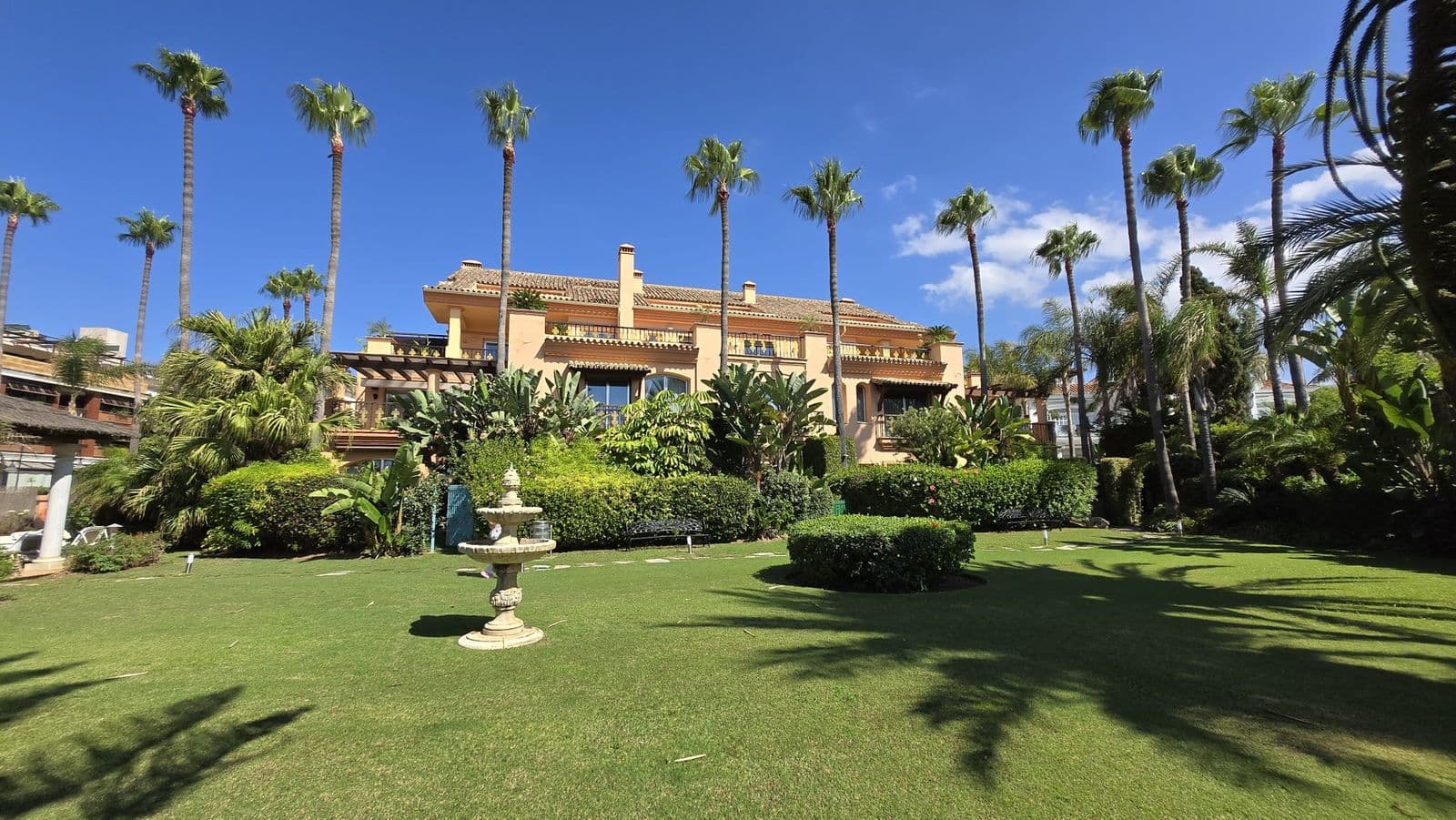 Ground Floor Apartment in Puerto Banús, Marbella