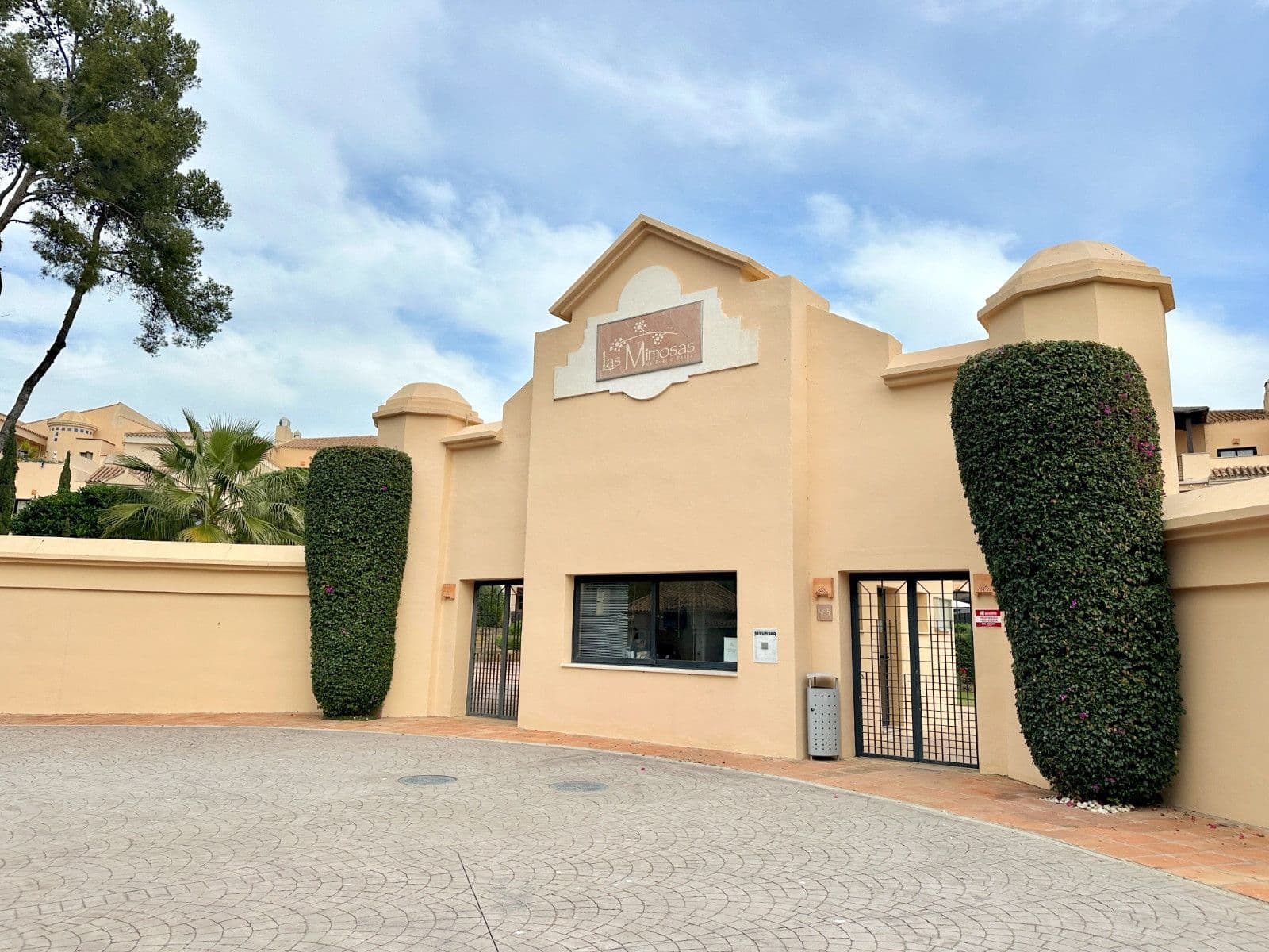 Middle Floor Apartment in Puerto Banús, Marbella