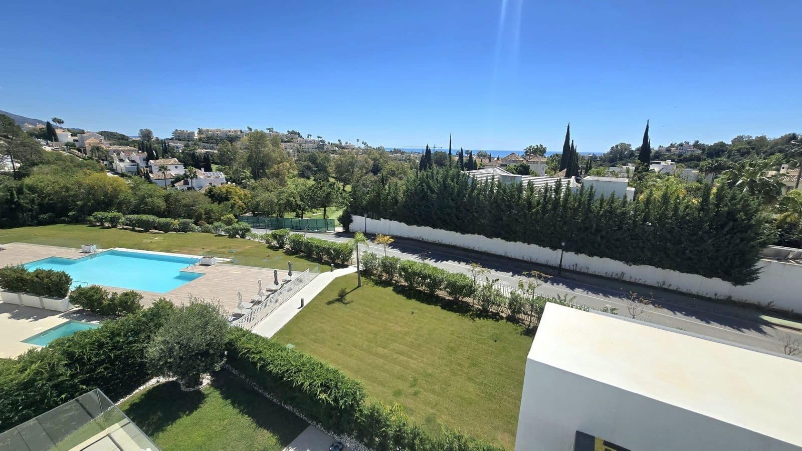 Middle Floor Apartment in Benahavís, Benahavís