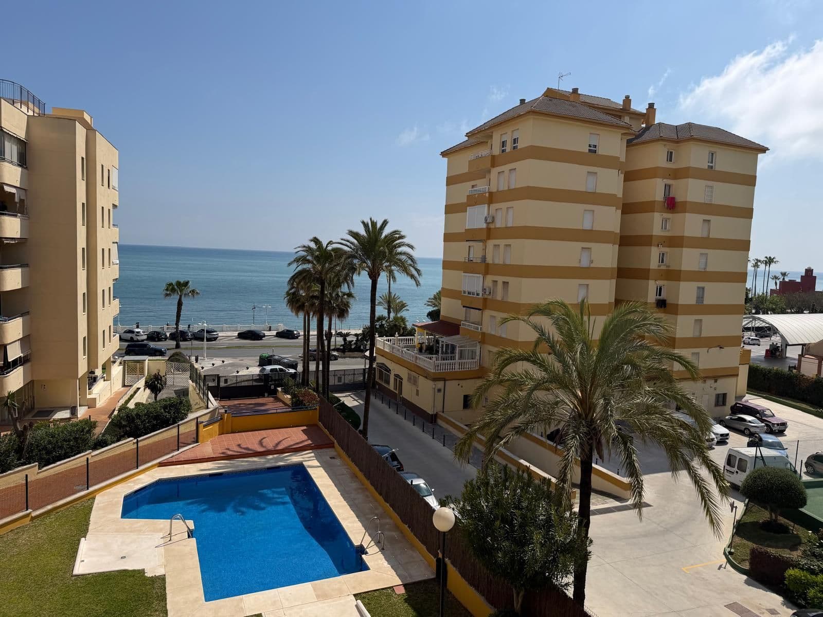 Middle Floor Apartment in Benalmadena, Benalmádena