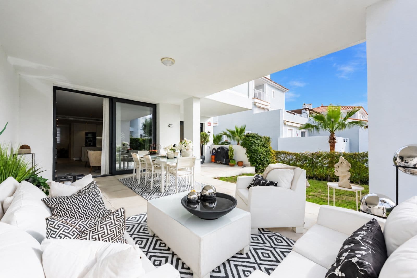Ground Floor Apartment in El Paraiso, Estepona