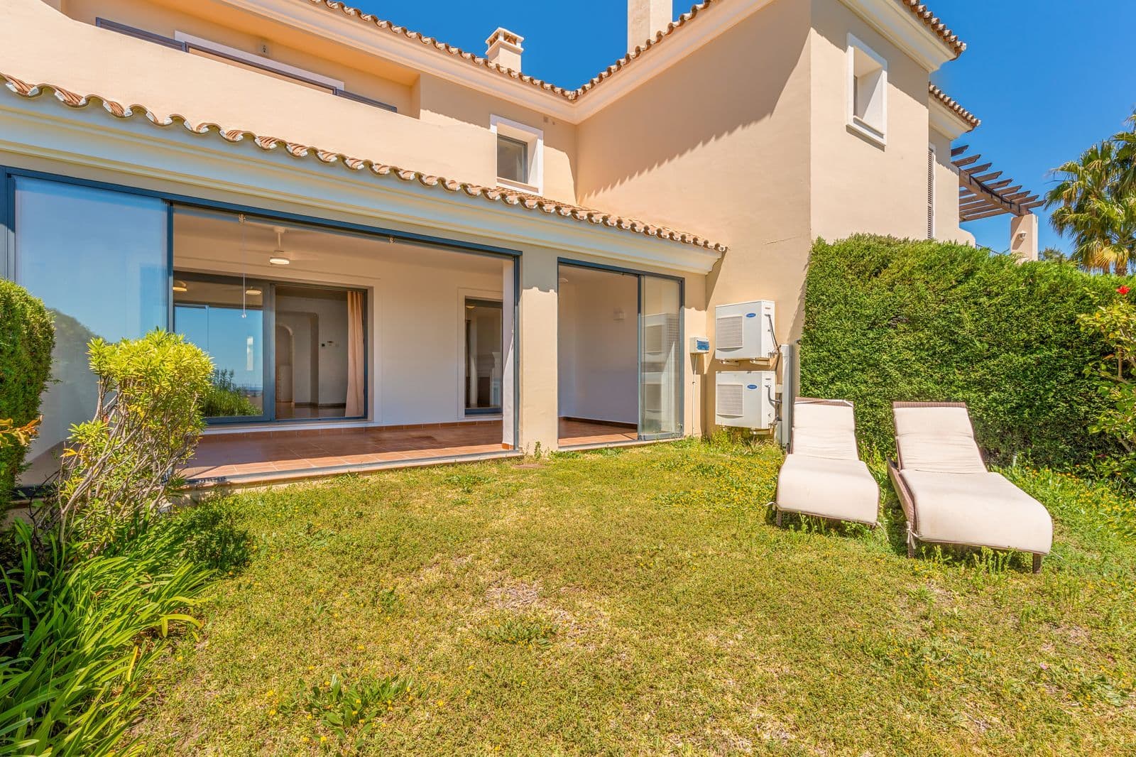 Townhouse in Atalaya, Estepona