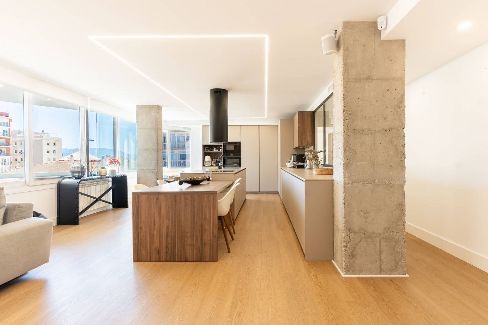 Middle Floor Apartment in Málaga Centro, Málaga