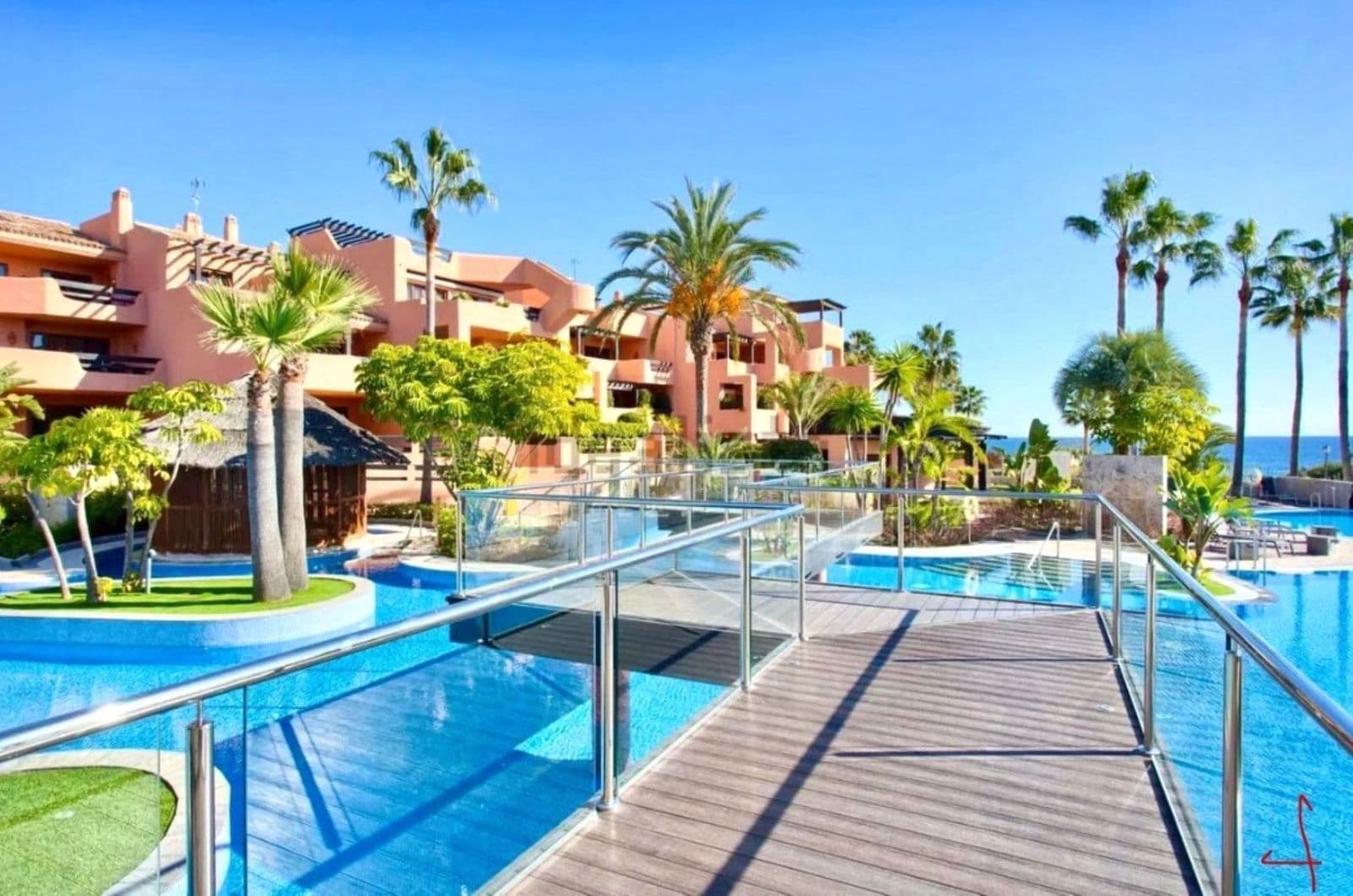 Middle Floor Apartment in Estepona, Estepona