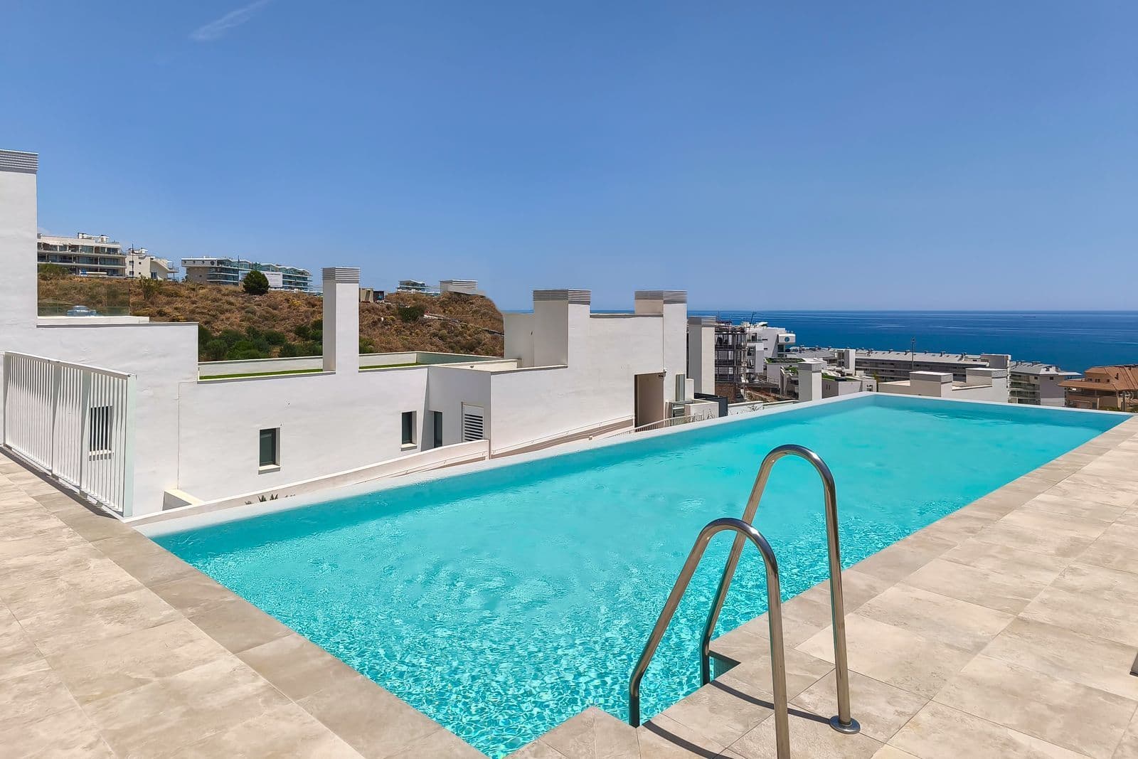 Middle Floor Apartment in Higueron, Fuengirola