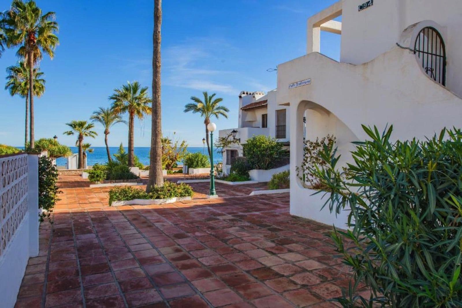 Semi-Detached House in La Duquesa, Manilva