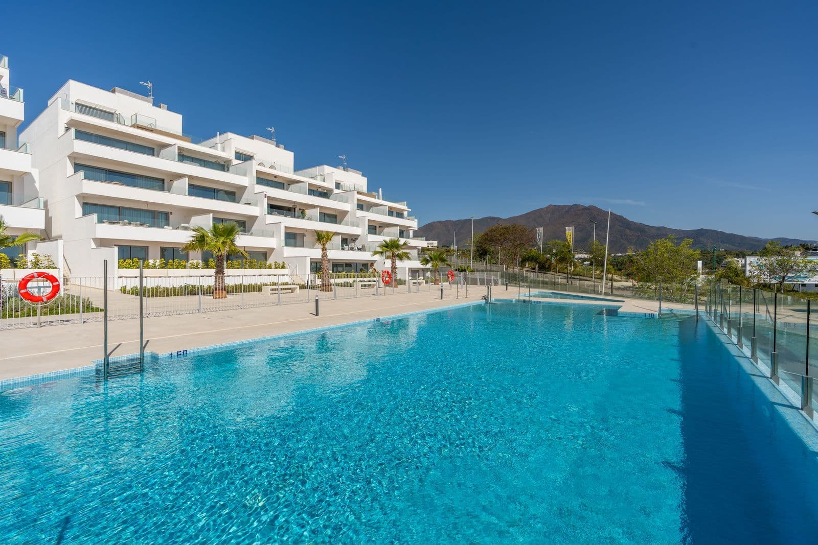 Middle Floor Apartment in Estepona, Estepona
