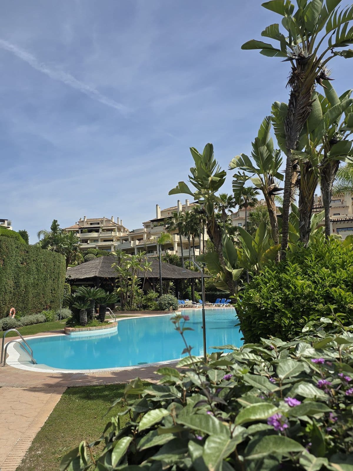 Middle Floor Apartment in Benahavís, Benahavís