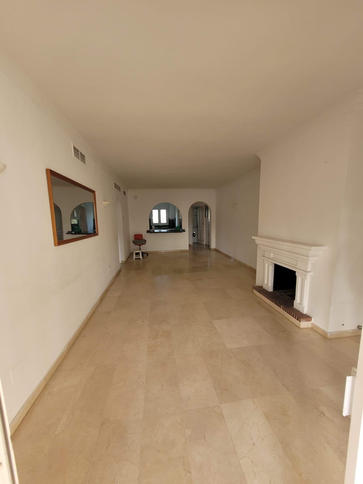 Middle Floor Apartment in Estepona, Estepona