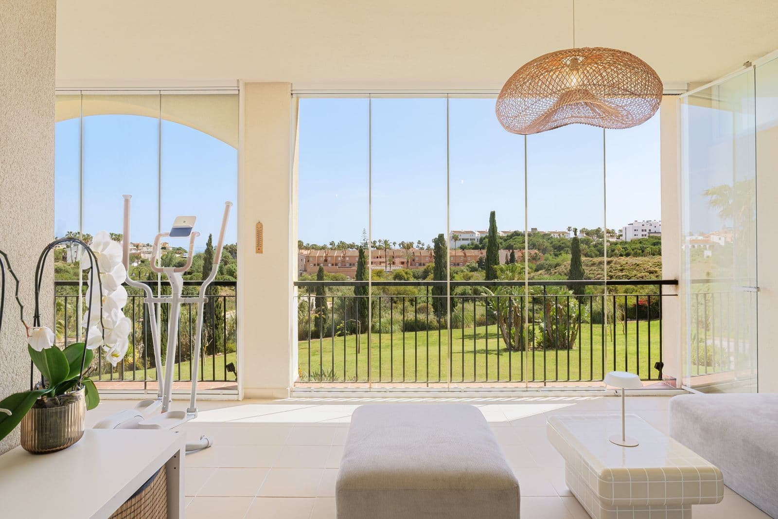 Middle Floor Apartment in El Faro, Mijas