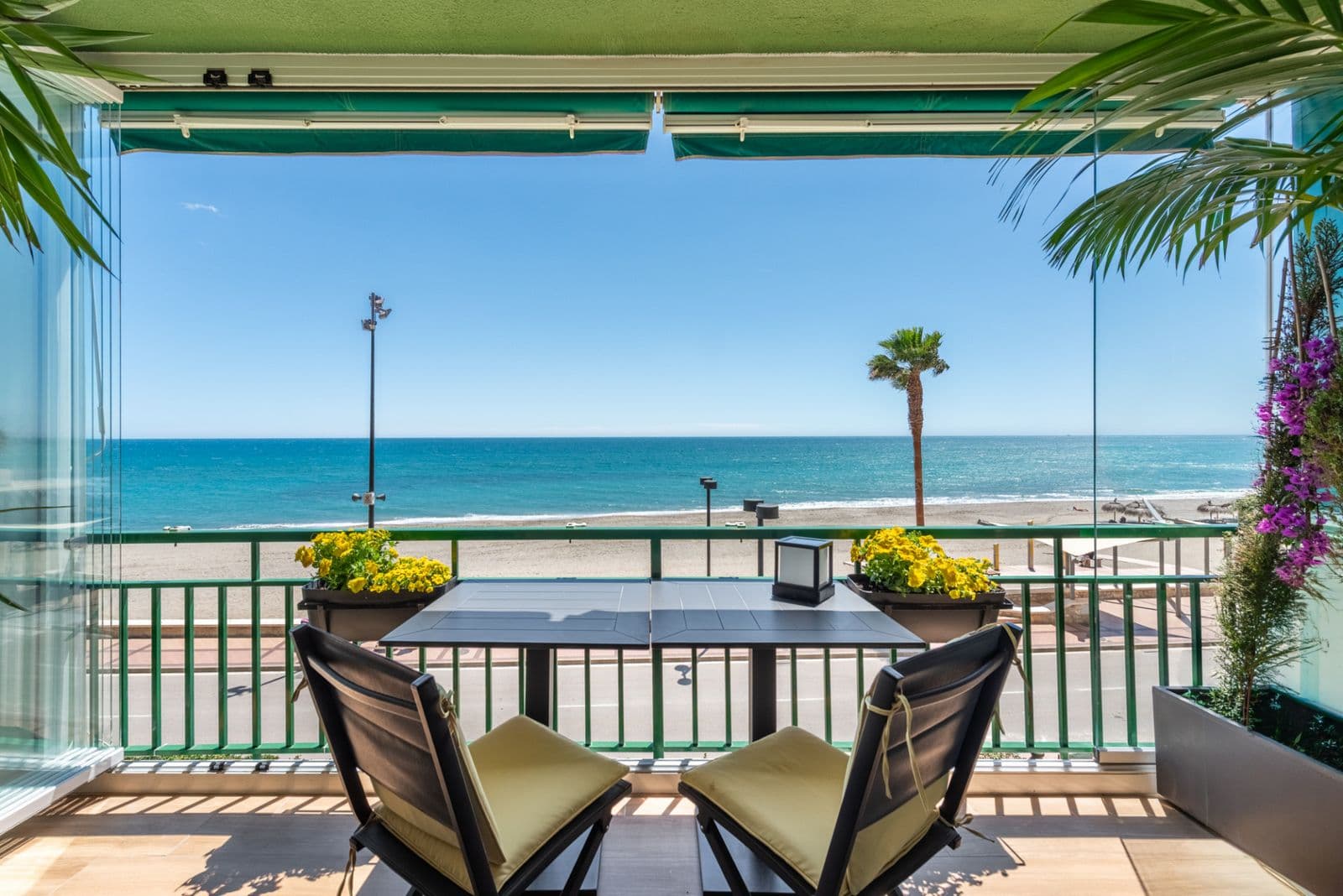 Middle Floor Apartment in Carvajal, Fuengirola