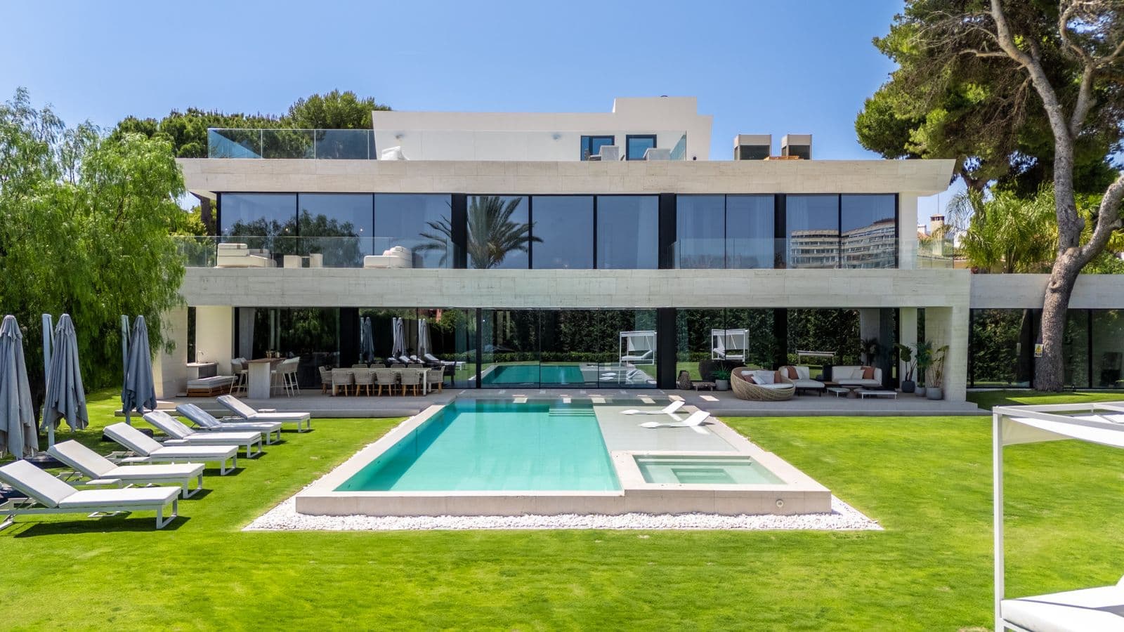Detached Villa in Los Monteros, Marbella East