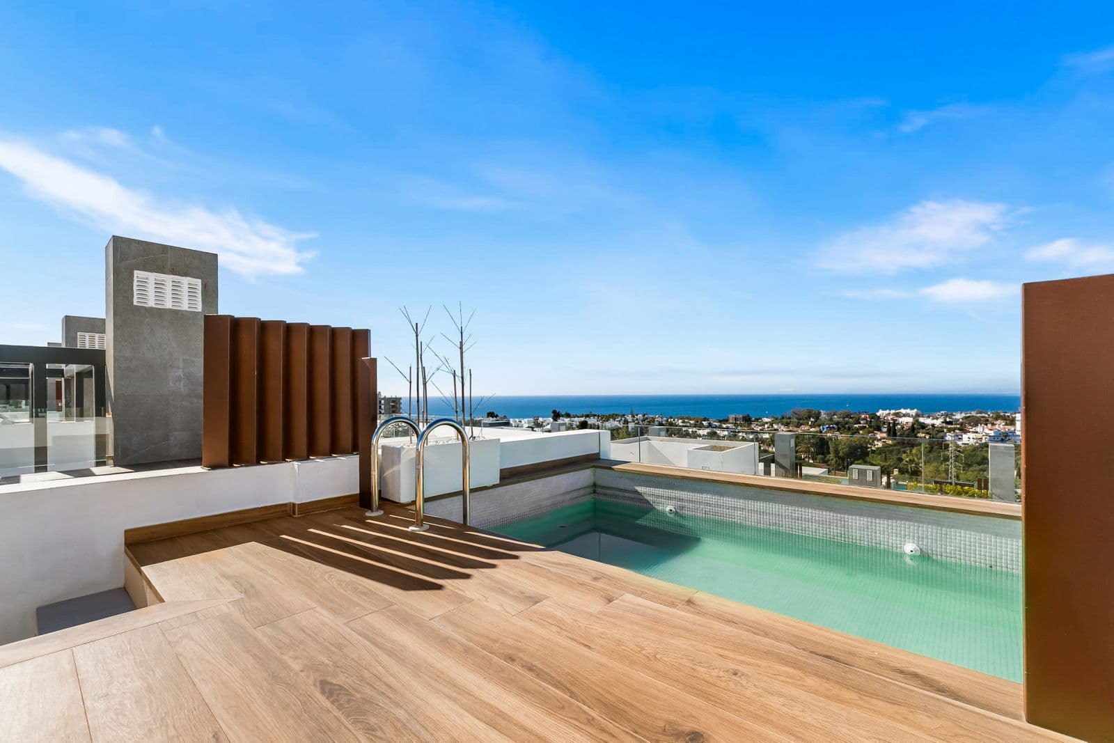 Semi-Detached House in Río Real, Marbella East