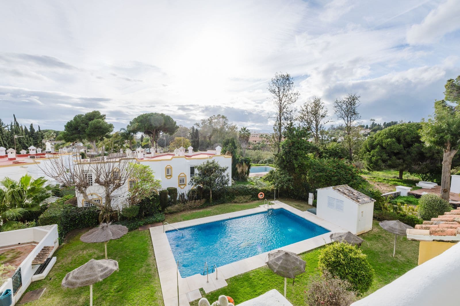 Middle Floor Apartment in Artola, Marbella East