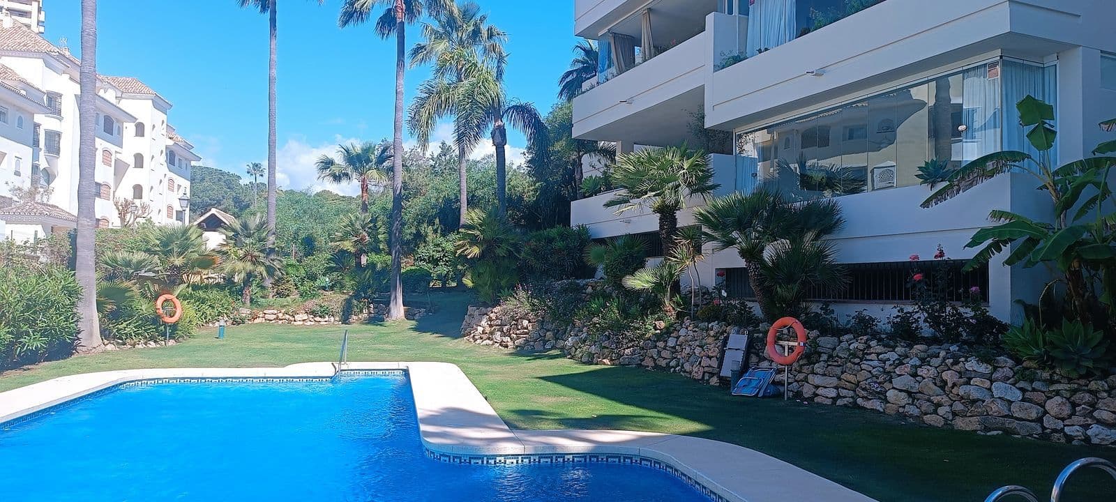 Middle Floor Apartment in Elviria, Marbella East