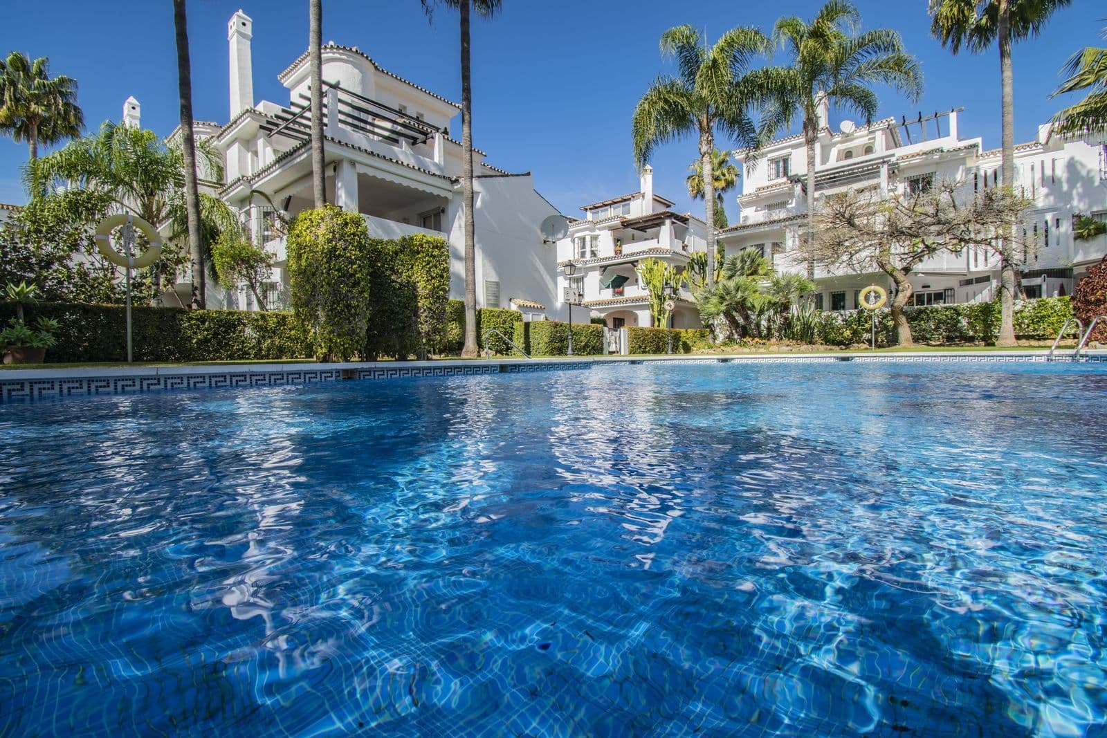 Middle Floor Apartment in Nueva Andalucía, Nueva Andalucía