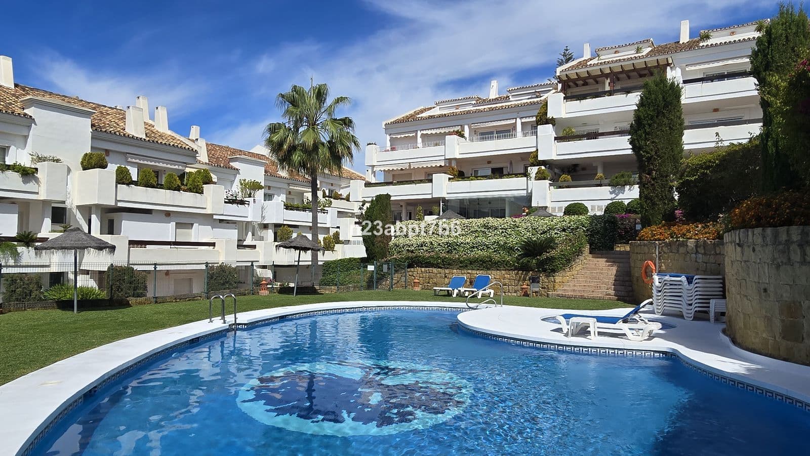 Middle Floor Apartment in Nueva Andalucía, Nueva Andalucía