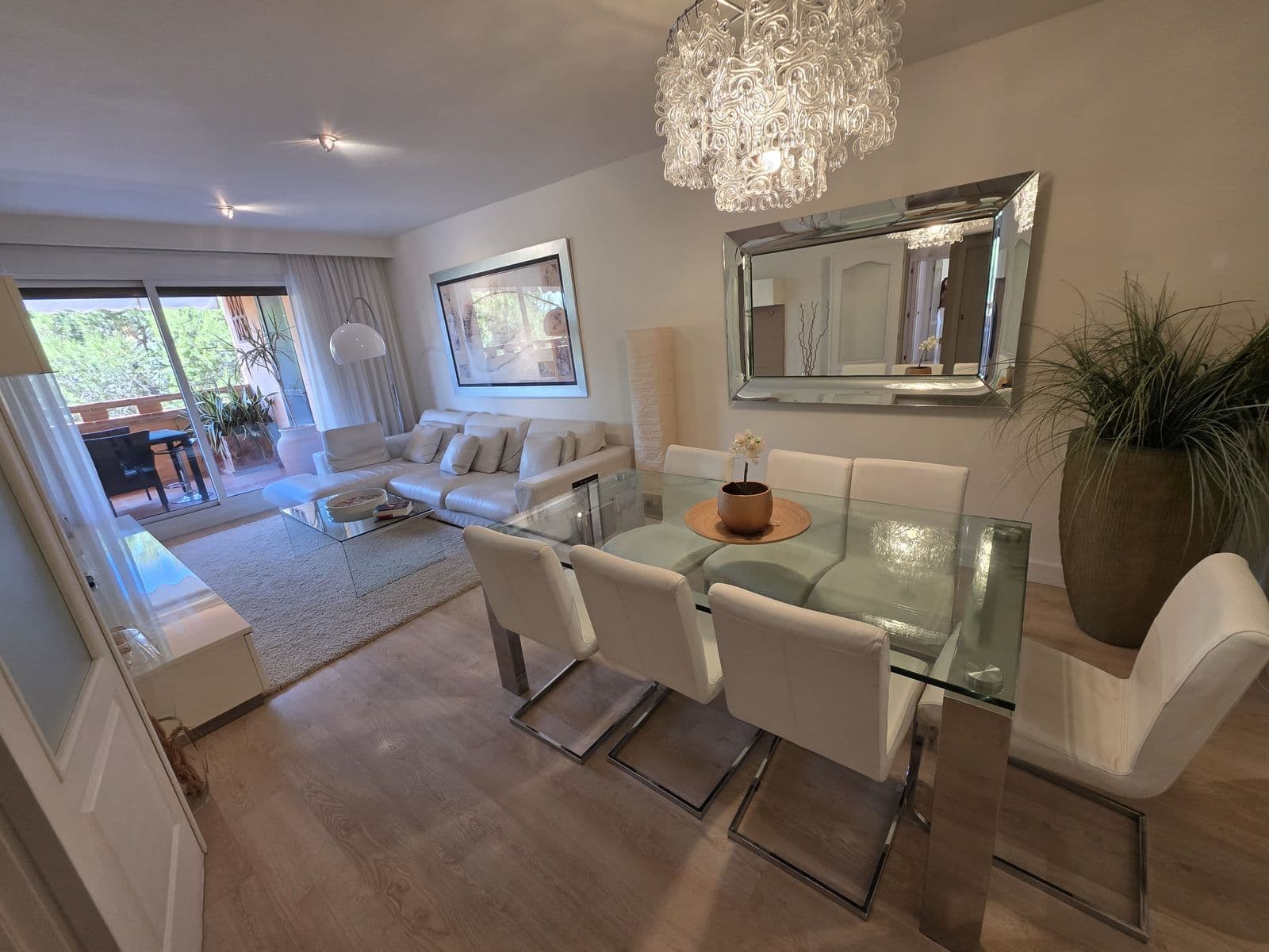 Middle Floor Apartment in The Golden Mile, Marbella