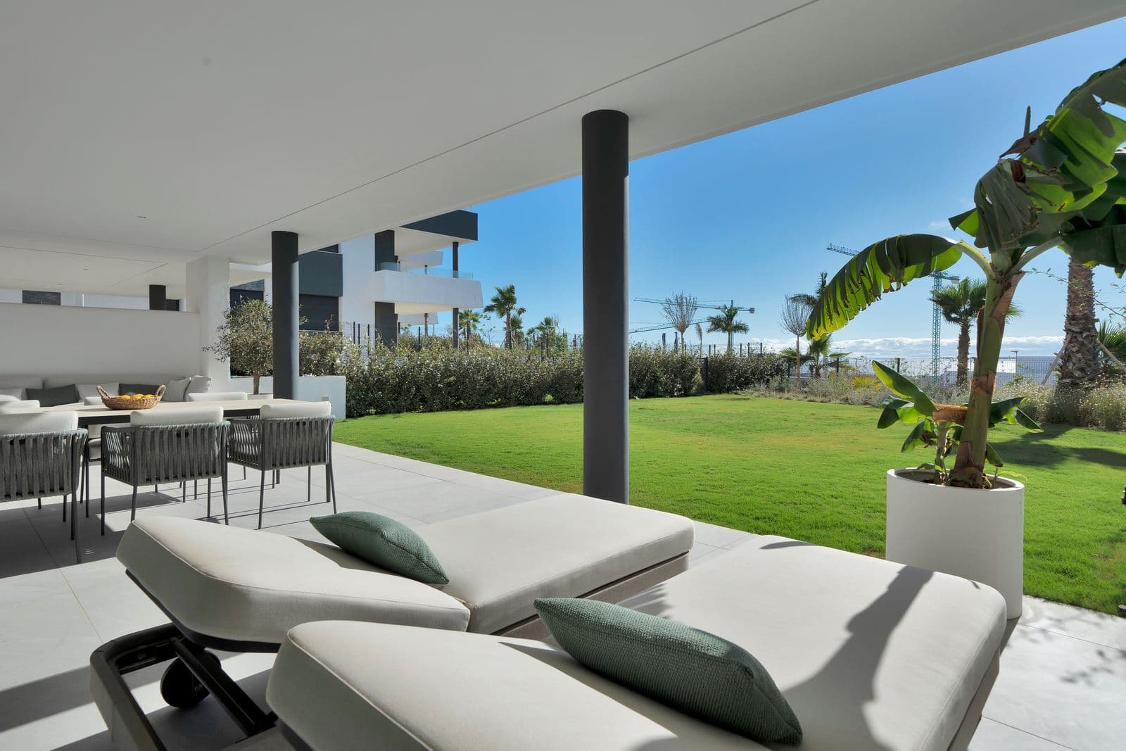Ground Floor Apartment in Santa Clara, Marbella East