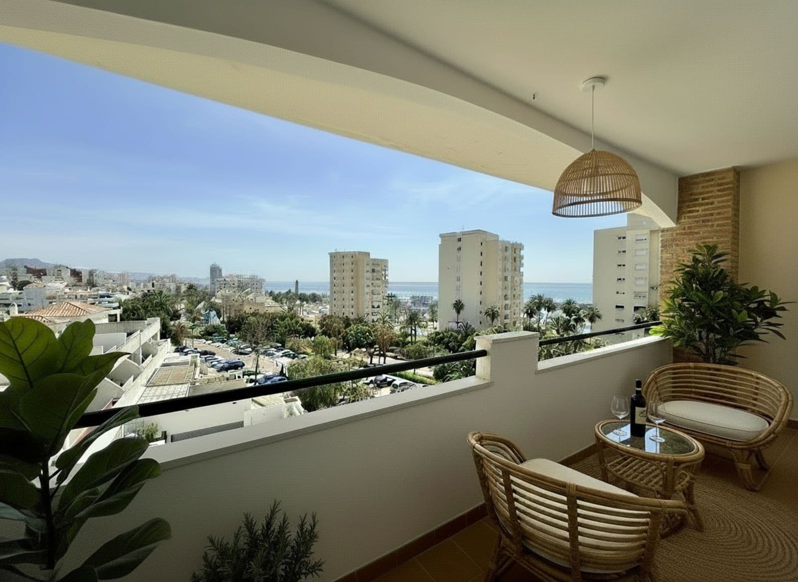 Middle Floor Apartment in Estepona, Estepona