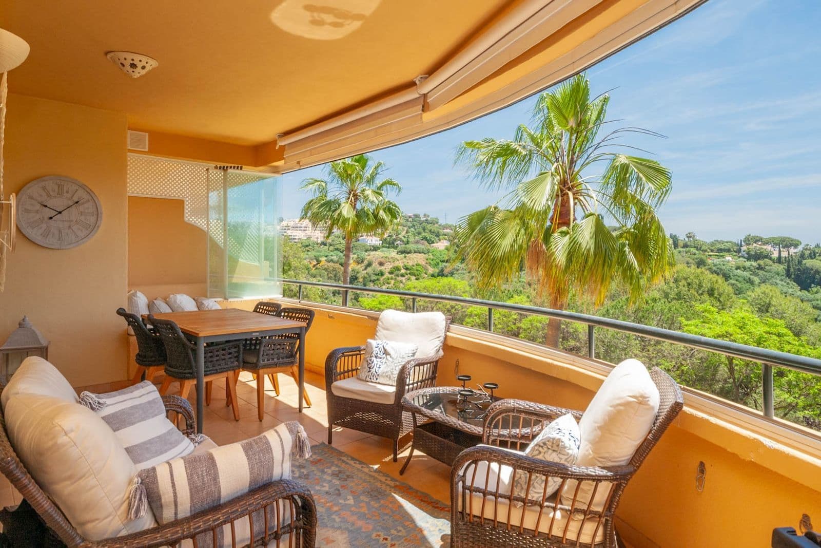 Middle Floor Apartment in Elviria, Marbella East