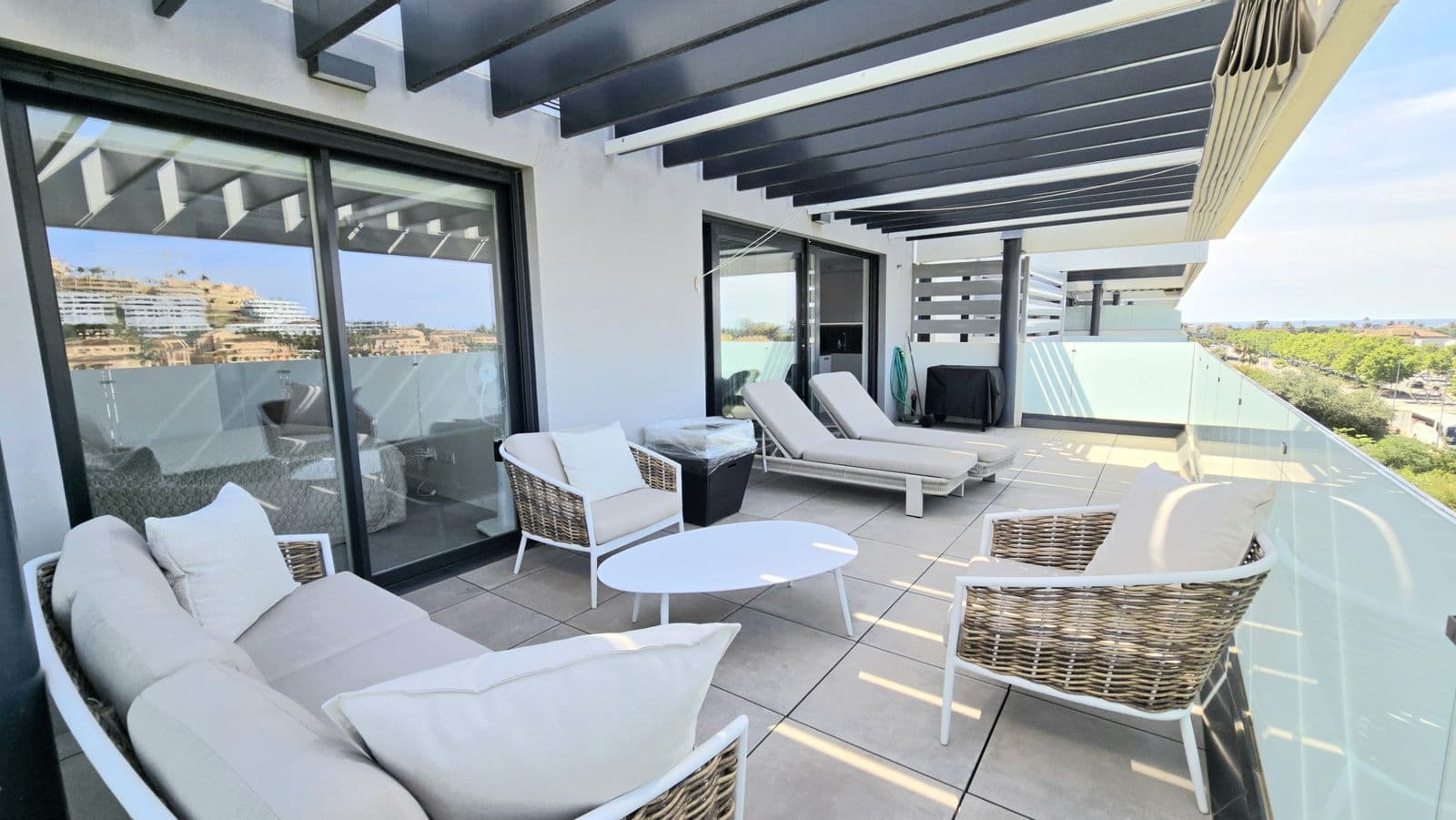Middle Floor Apartment in La Cala de Mijas, Mijas