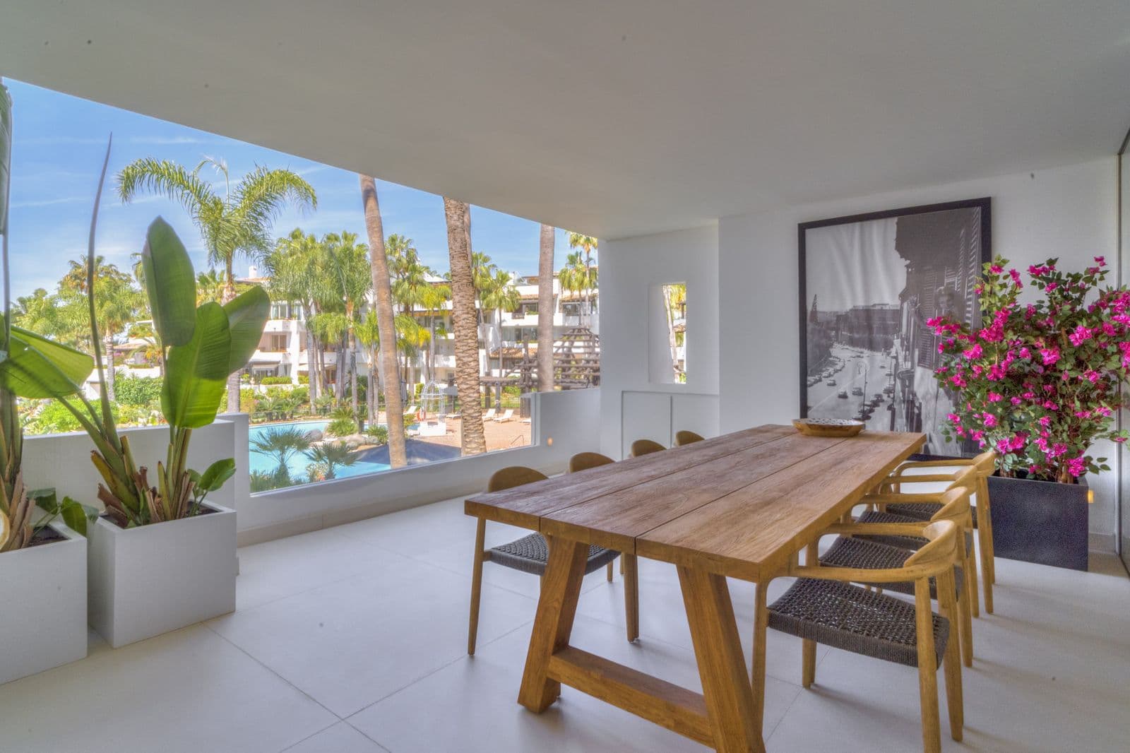 Middle Floor Apartment in The Golden Mile, Marbella