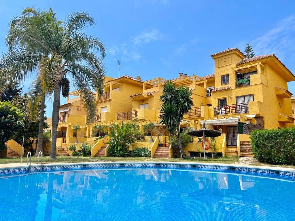 Semi-Detached House in Estepona, Estepona