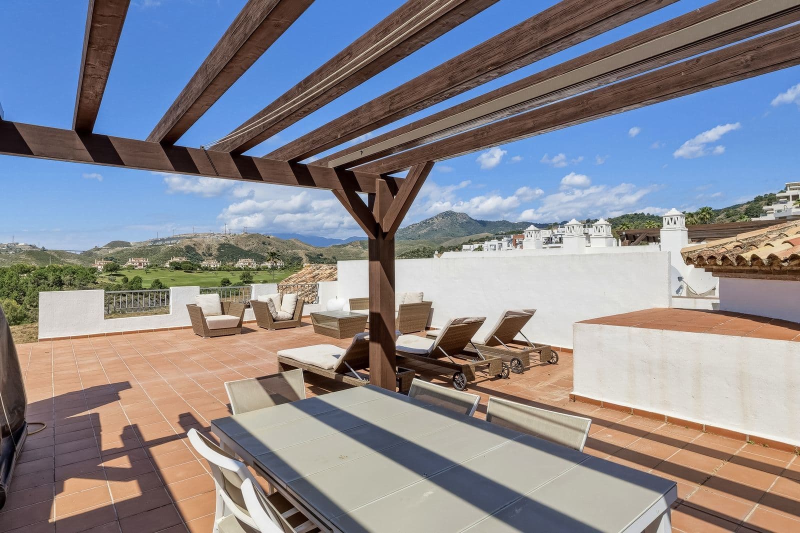 Penthouse Duplex in Los Arqueros, Benahavís