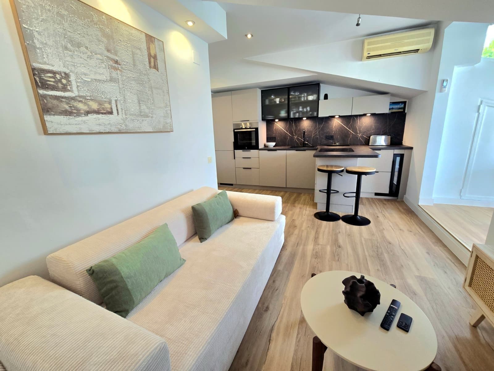 Top Floor Apartment in The Golden Mile, Marbella