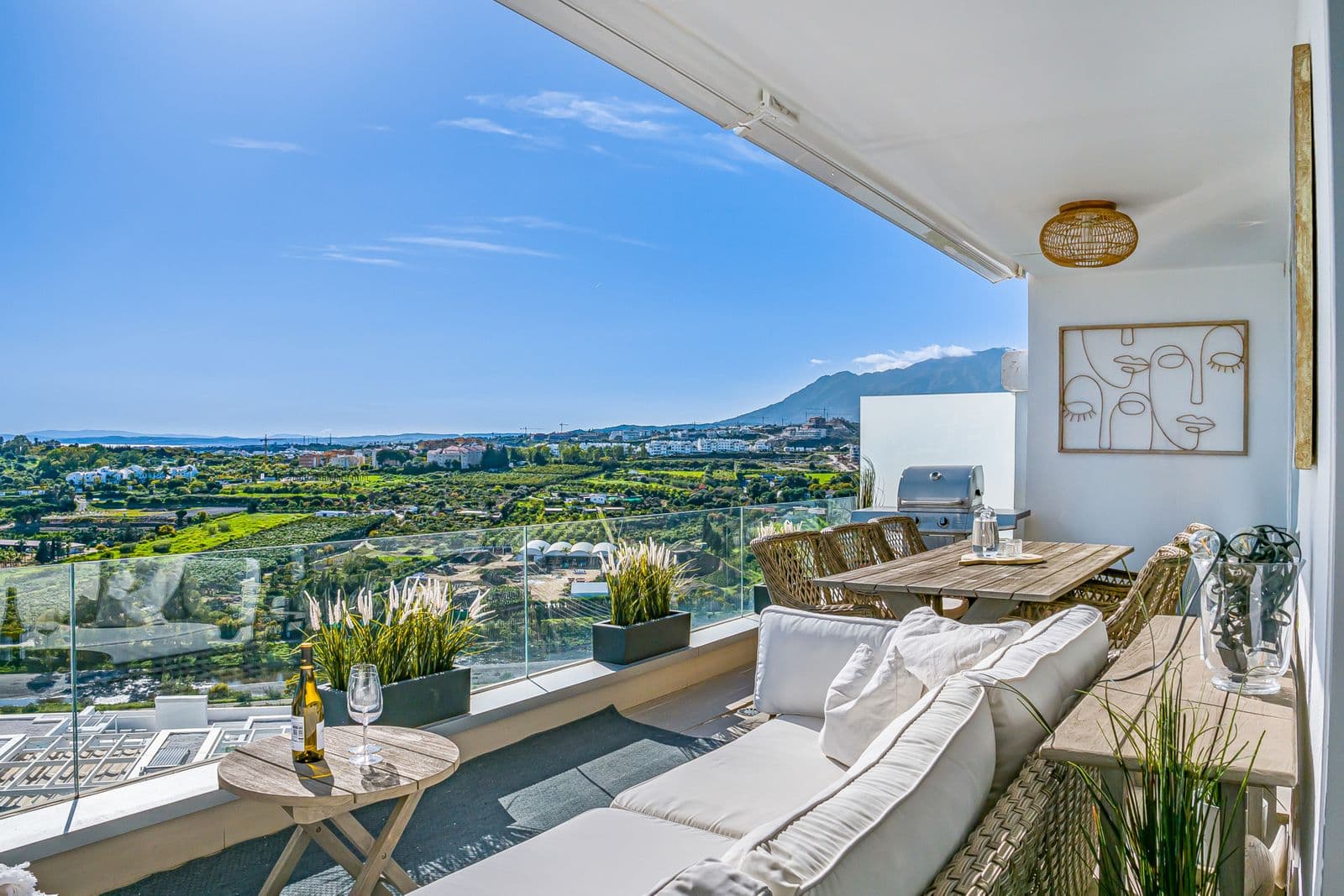 Middle Floor Apartment in Cancelada, Estepona