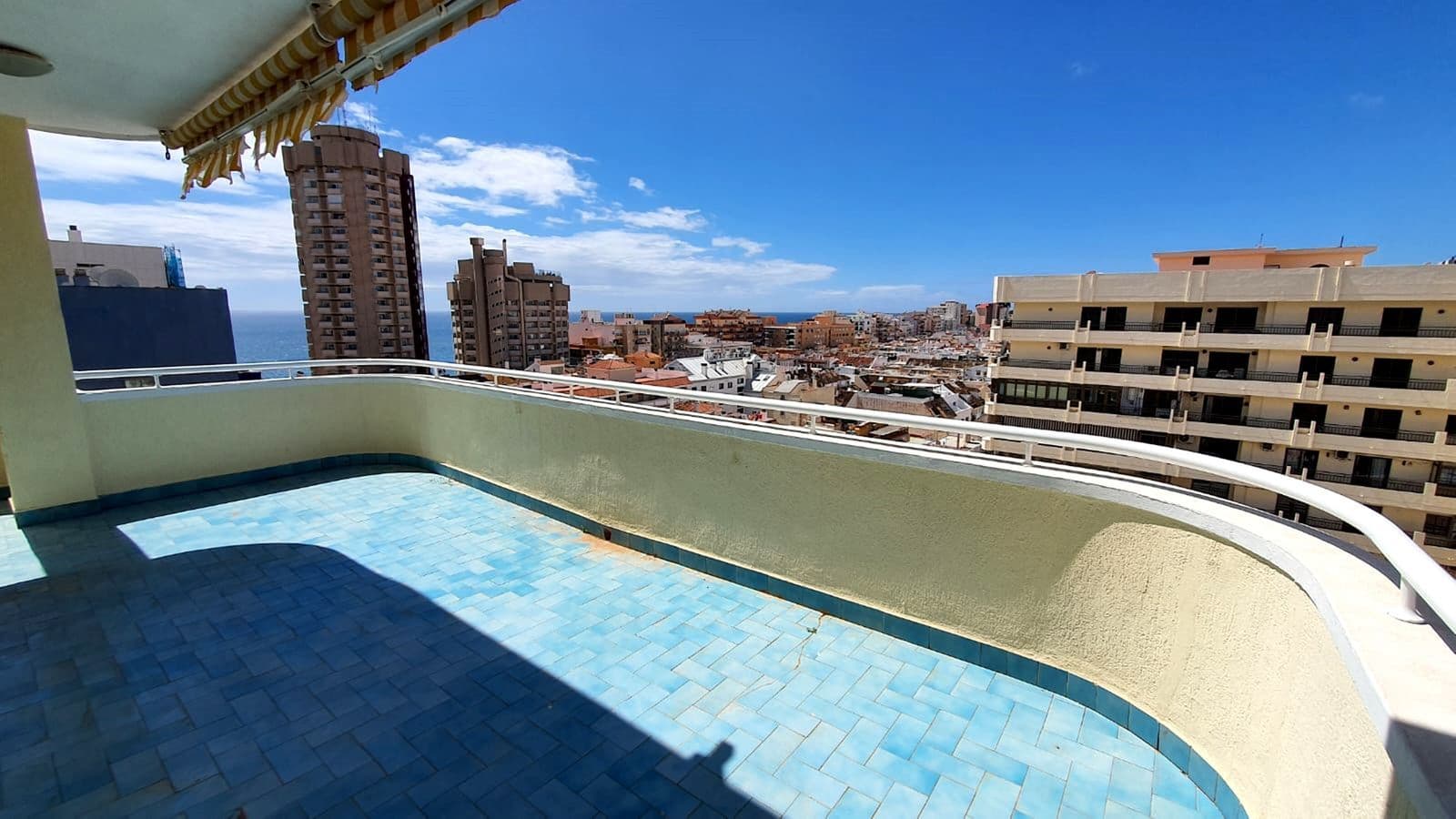 Middle Floor Apartment in Fuengirola, Fuengirola