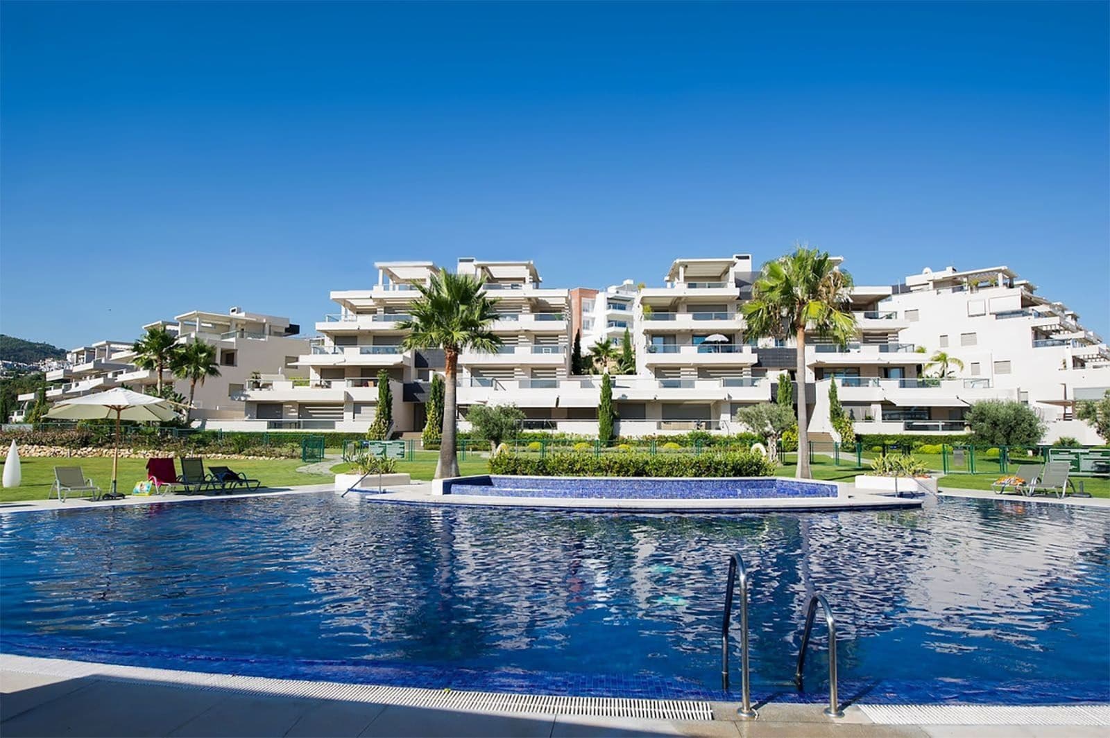 Middle Floor Apartment in Benahavís, Benahavís