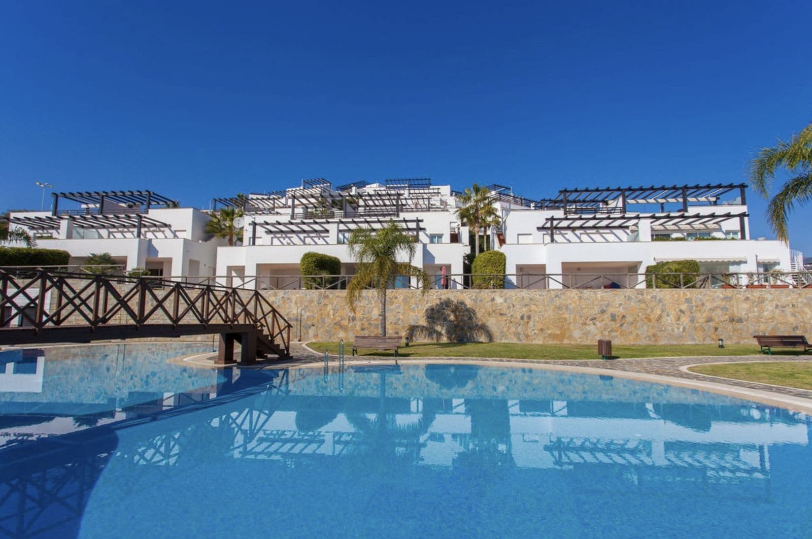 Semi-Detached House in Santa Clara, Marbella East