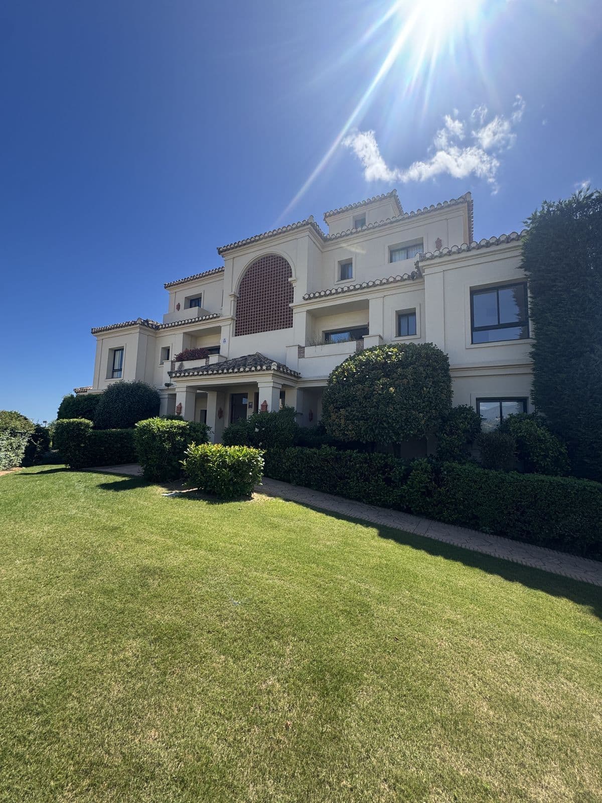 Middle Floor Apartment in Benahavís, Benahavís