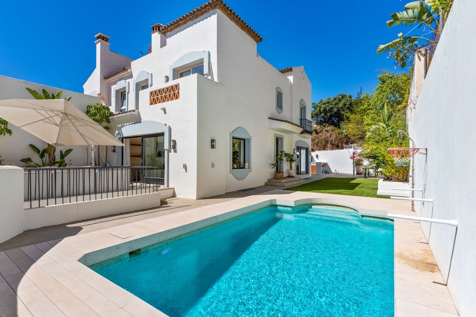 Semi-Detached House in Marbella, Marbella
