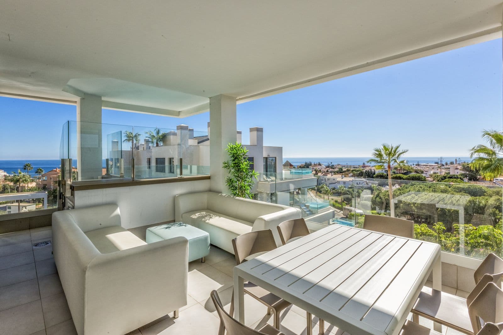 Middle Floor Apartment in Mijas Costa, Mijas