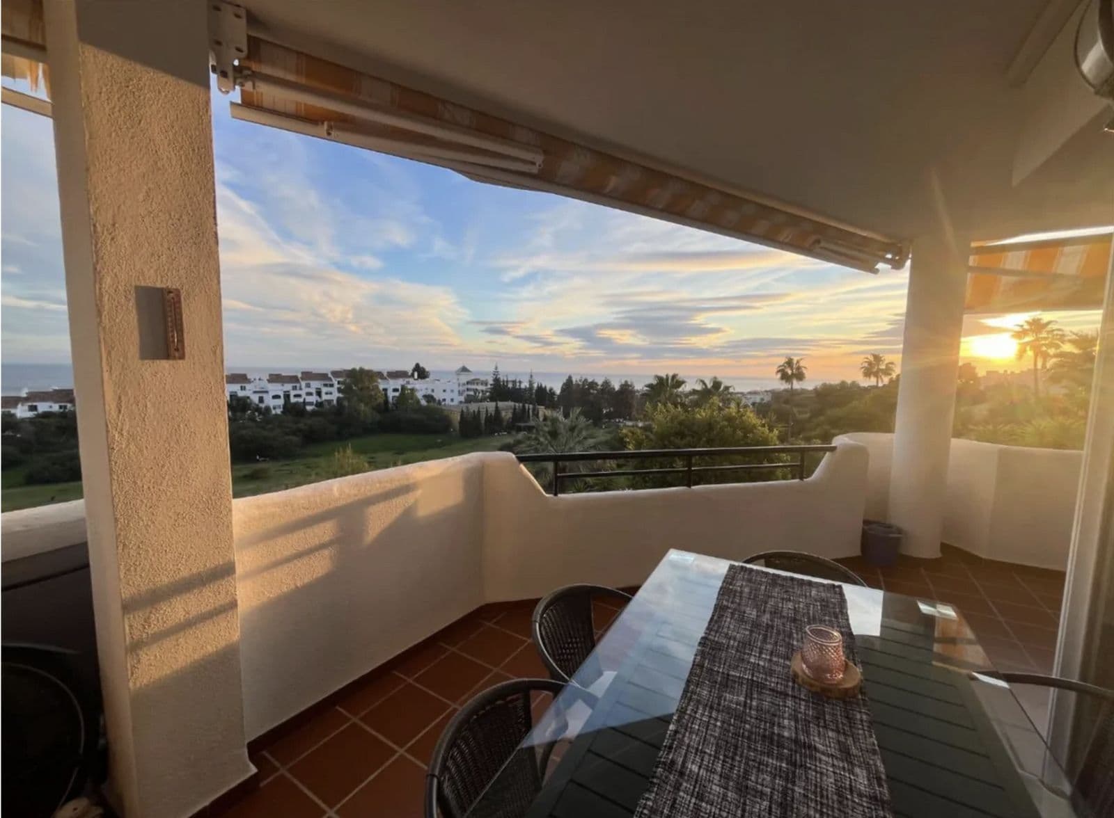 Middle Floor Apartment in Calahonda, Mijas