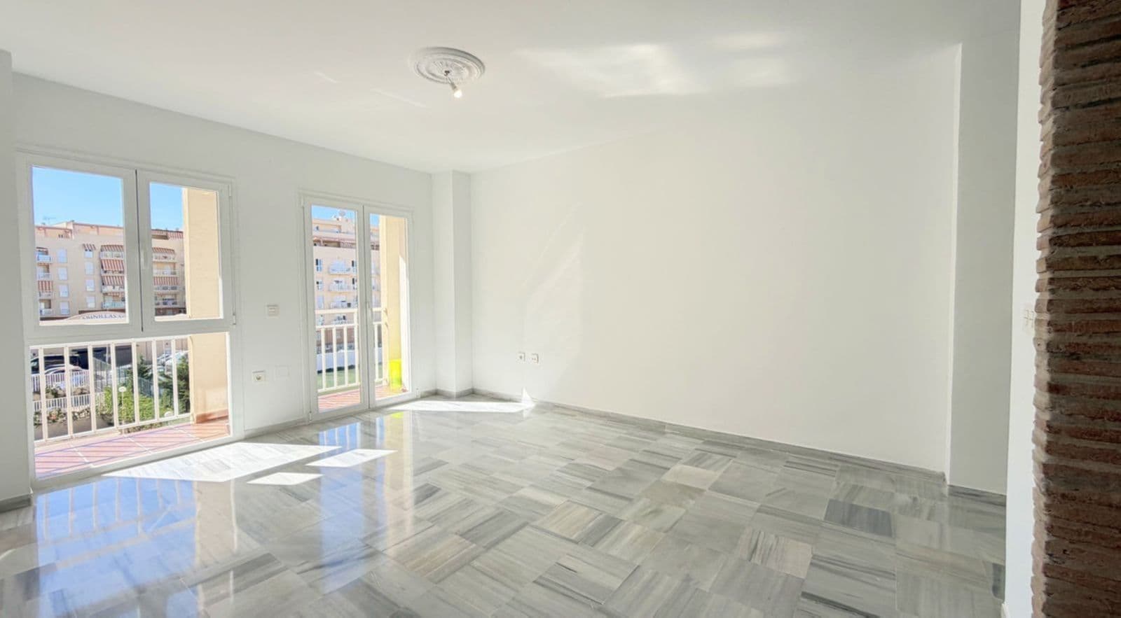 Middle Floor Apartment in San Luis de Sabinillas, Manilva