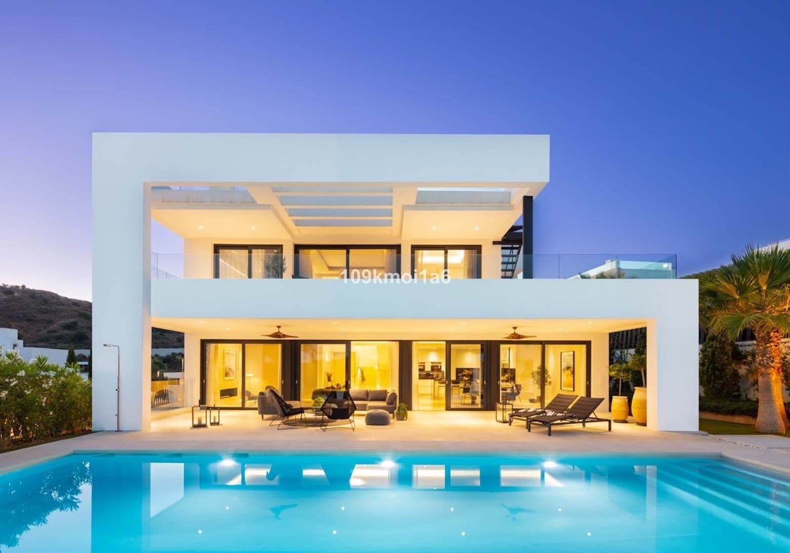 Detached Villa in Nueva Andalucía, Nueva Andalucía