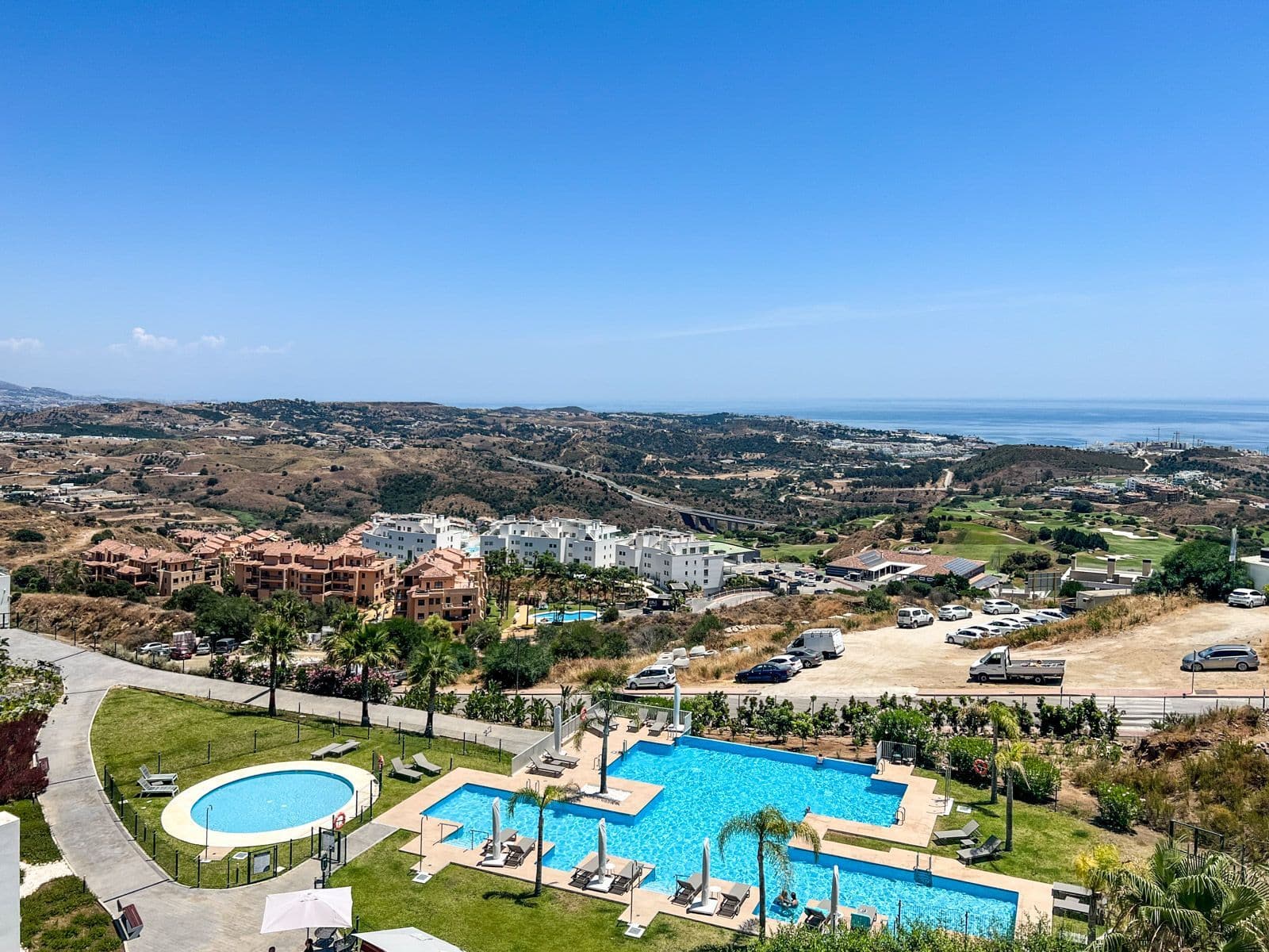 Middle Floor Apartment in Calanova Golf, Mijas