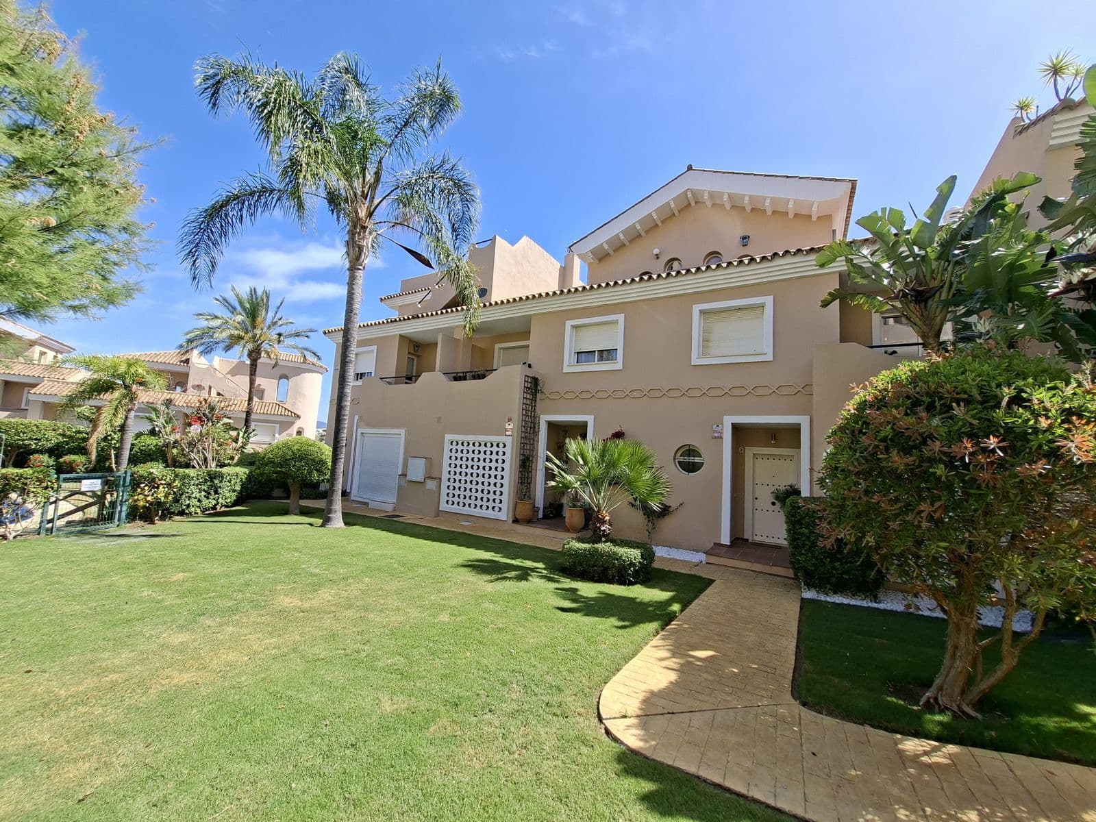 Townhouse in La Duquesa, Manilva