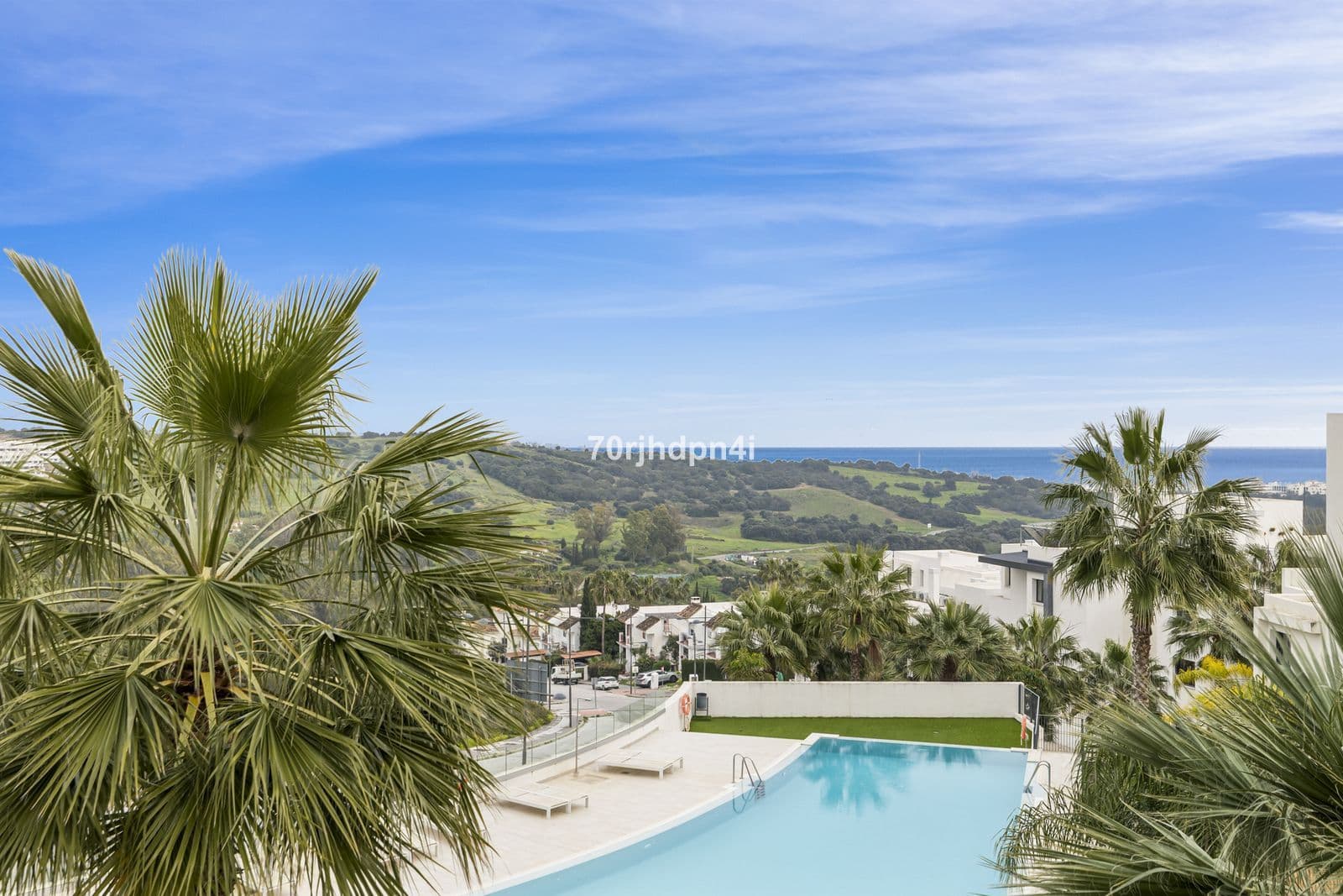 Middle Floor Apartment in Estepona, Estepona