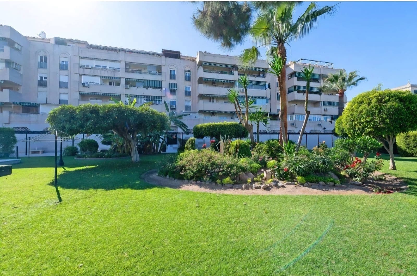 Middle Floor Apartment in Málaga Centro, Málaga