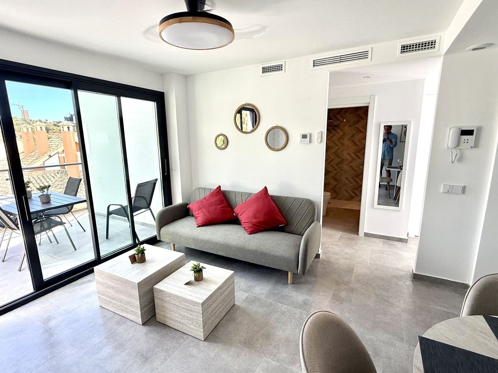 Middle Floor Apartment in Fuengirola, Fuengirola