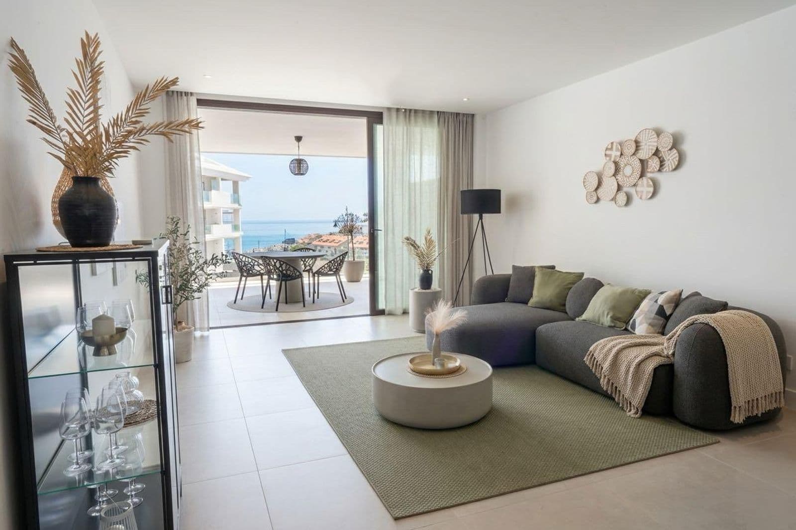 Middle Floor Apartment in Higueron, Fuengirola