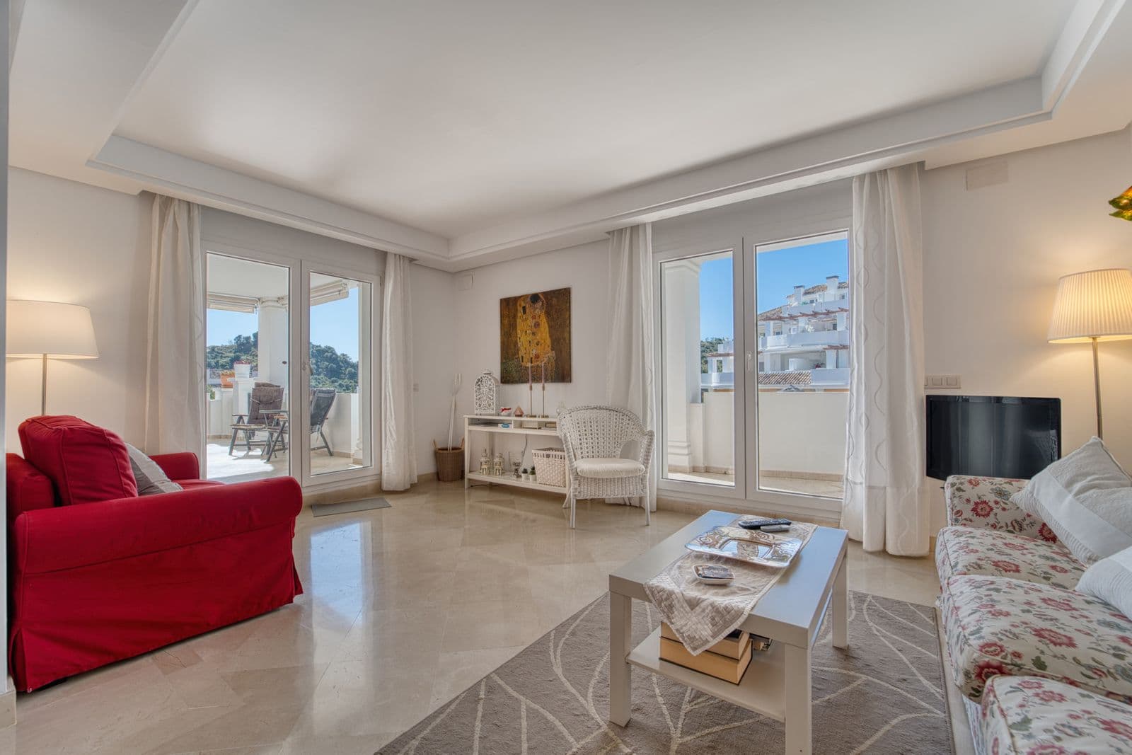 Middle Floor Apartment in Nueva Andalucía, Nueva Andalucía